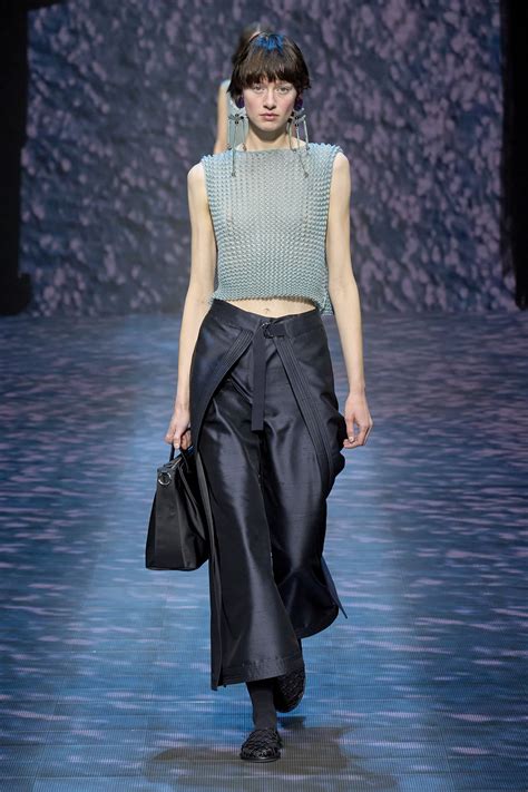 Vestidos boho, faldas y pantalones en tendencia de Chanel 